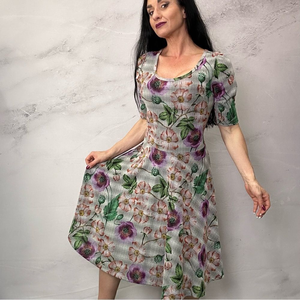 Lularoe beautiful floral dress - Picture 1 of 4